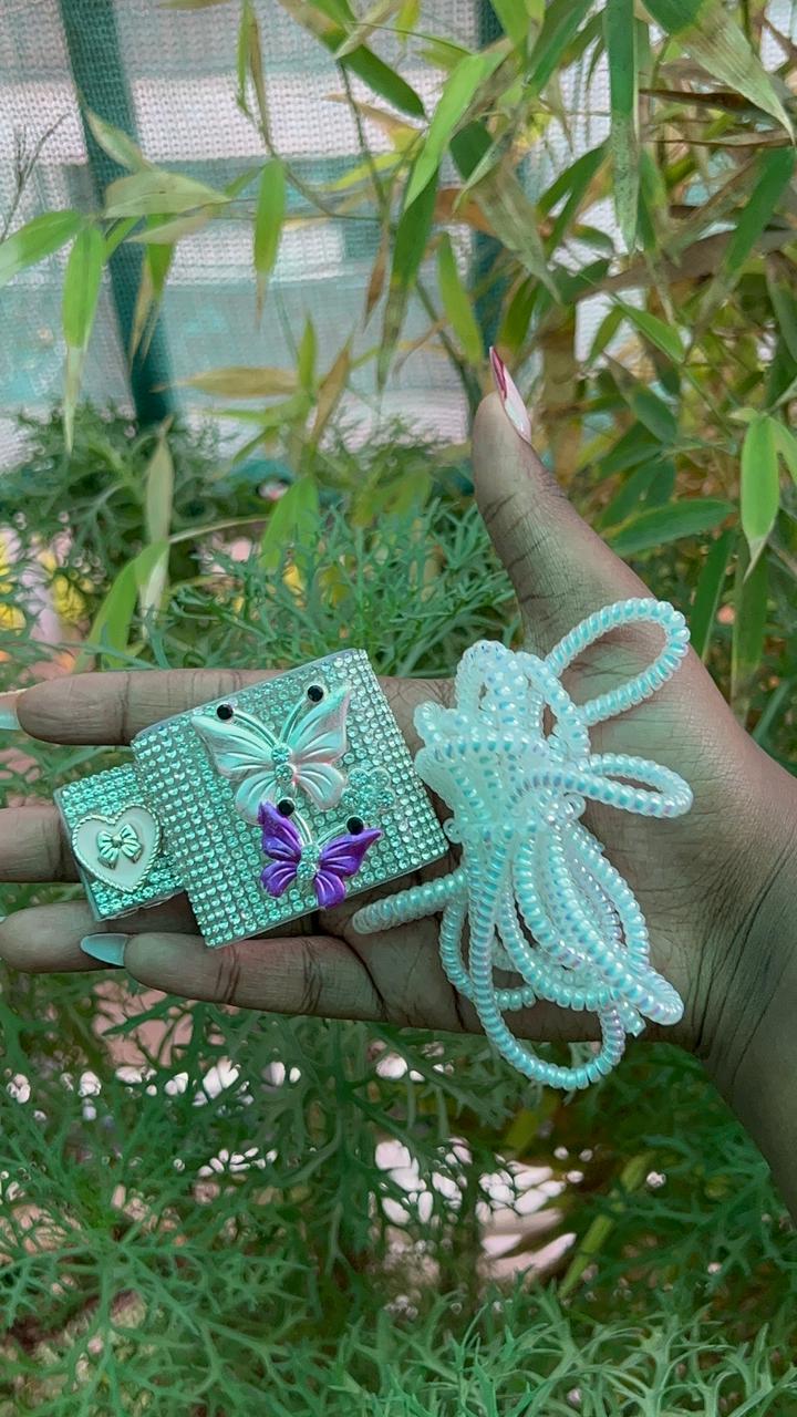 Butterfly Sparkle Case – Lightning Charger Cover (Head + Cable Tip)