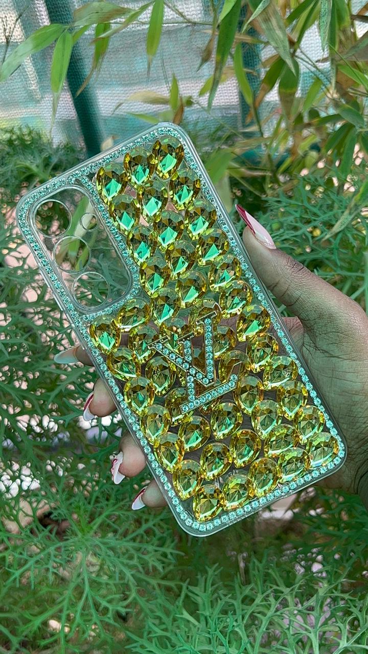 Royal Gold LV Case – Samsung A35 / A55 (Gold Crystal with LV Emblem)