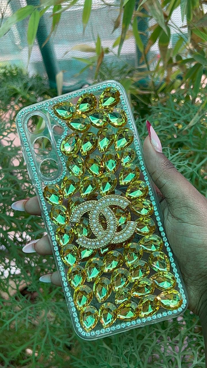 Golden Luxe Case – Samsung A16 (Gold Crystal with Pearl Accent)