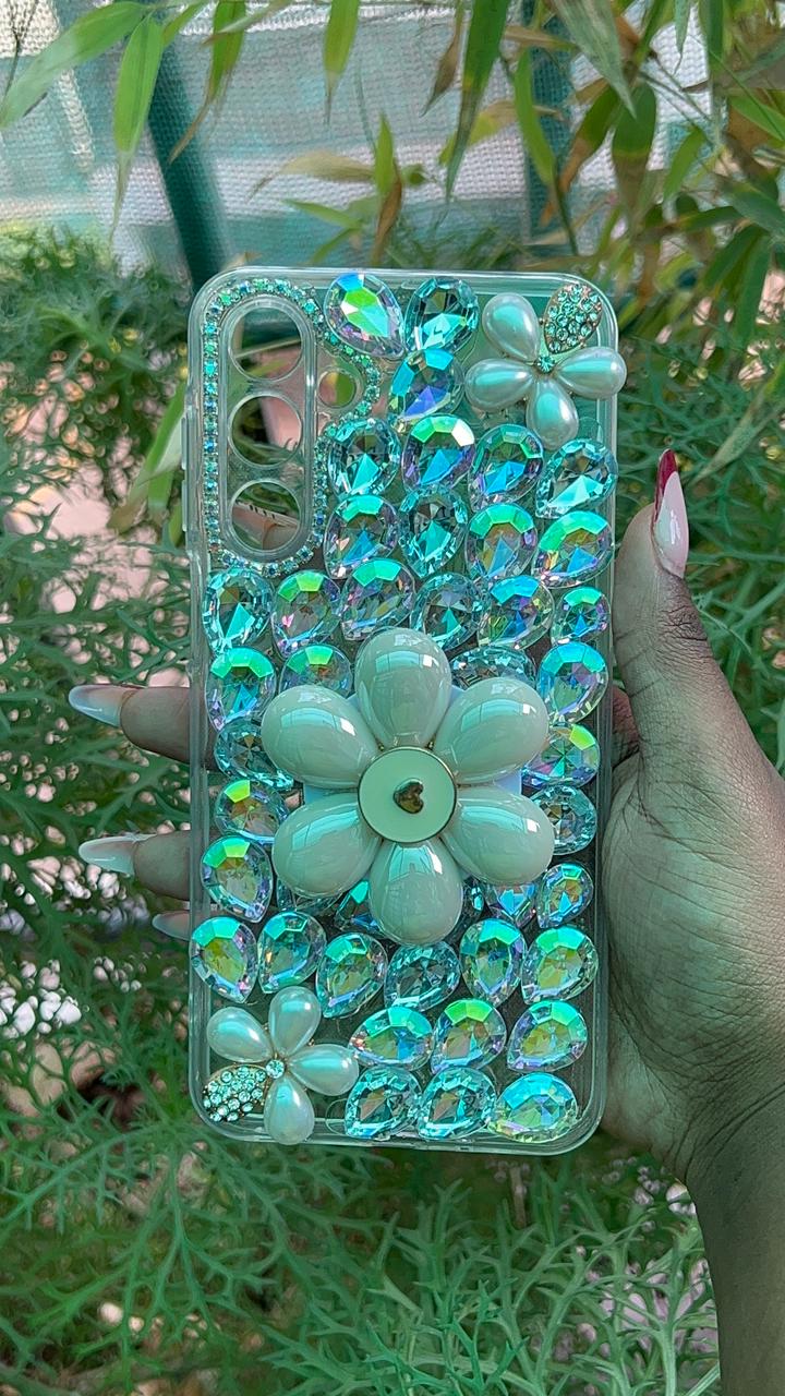 Moonflower Case – Samsung A16 (White Finish)