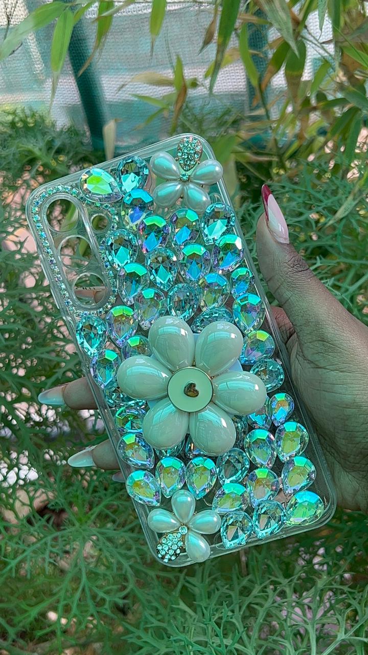 Moonflower Case – Samsung A16 (White Finish)